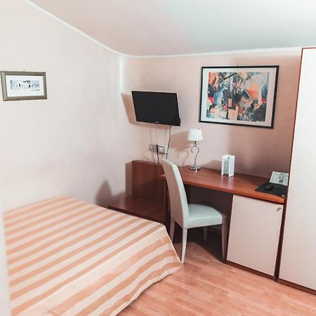 Hotel Cristoforo Colombo Osimo Esterno foto