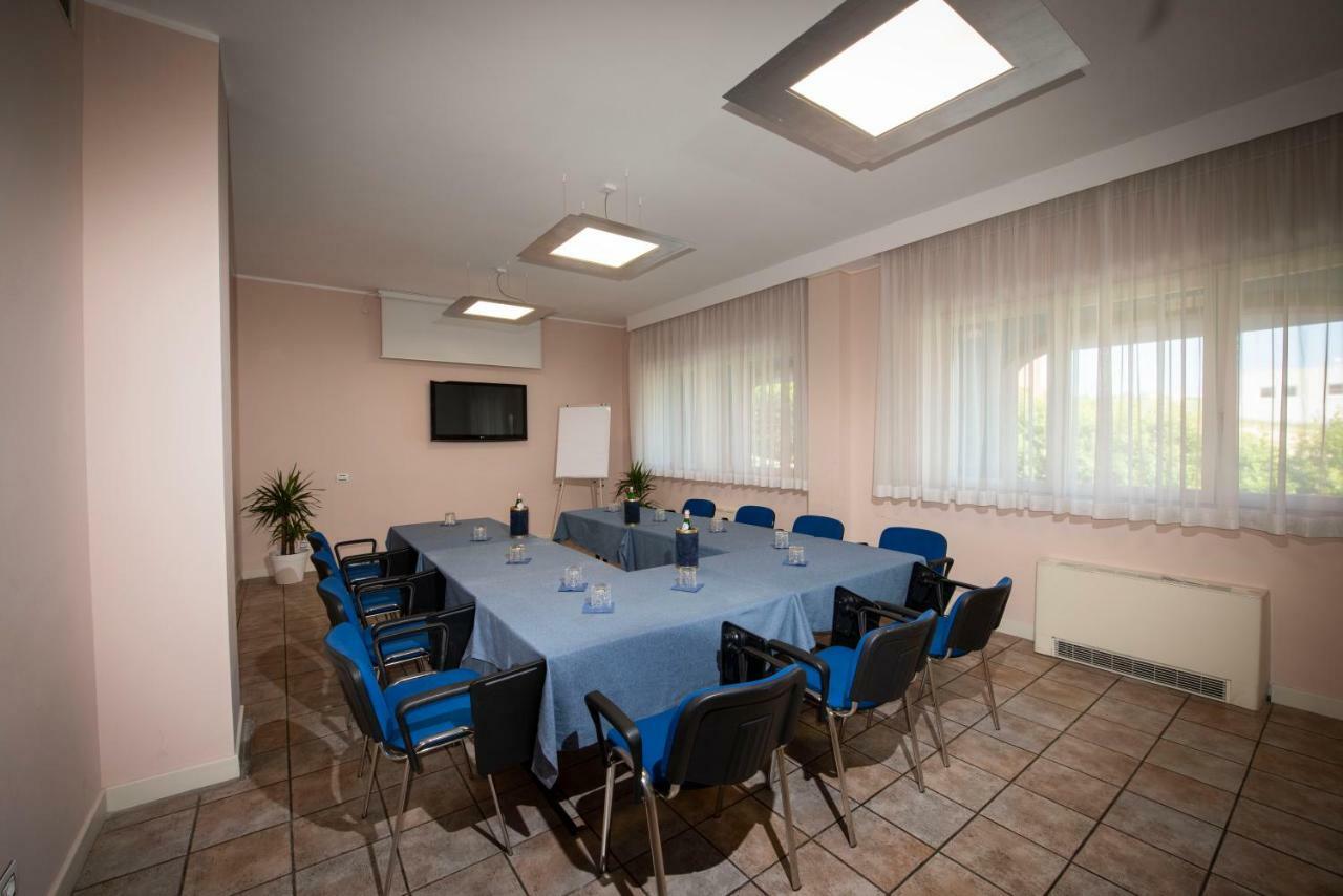 Hotel Cristoforo Colombo Osimo Esterno foto